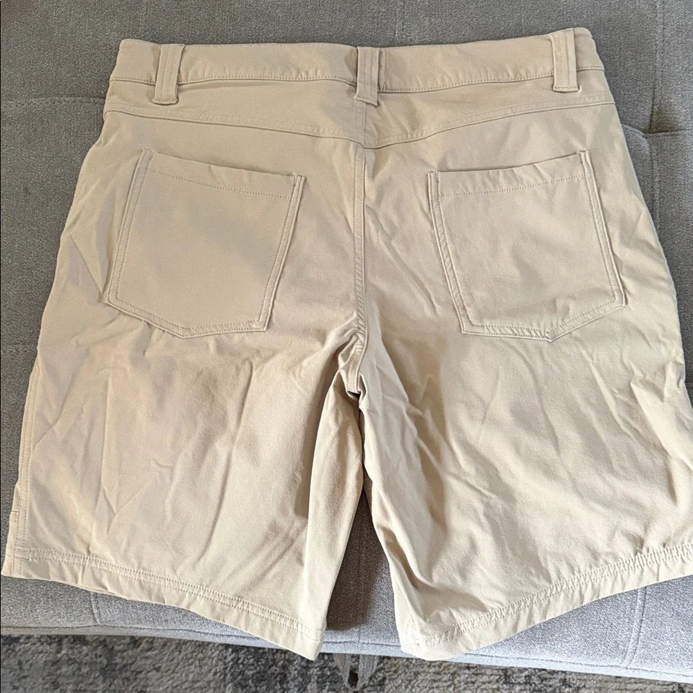 The North Face Men's Beige/Tan Cargo Shorts with Zip Pockets